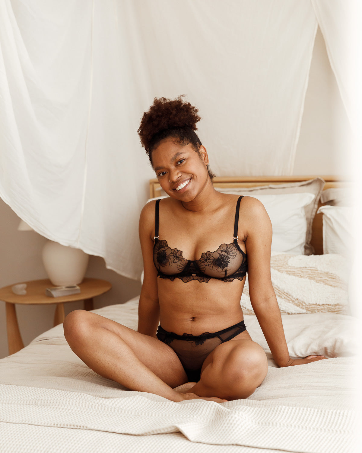 Outlined Bra - Juniper Black